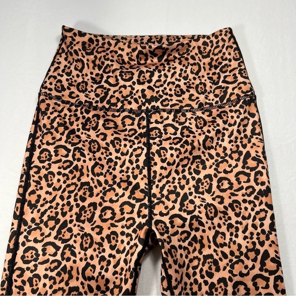 Citta X Kayla Wang Leopard Print Midi/Cropped Length Athletic Leggings Women's M - Picture 8 of 8